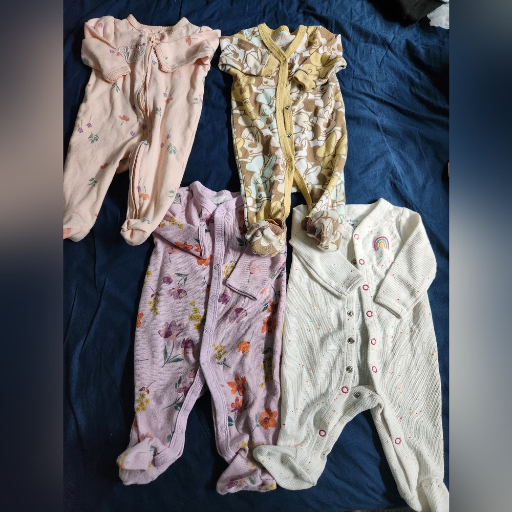 Carter's And Disney,Pack of 4 baby footies 3 month,preowned